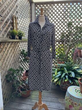 Nine West Black and White Geometric Long-Sleeve Shirt Dress Size 10. GUC